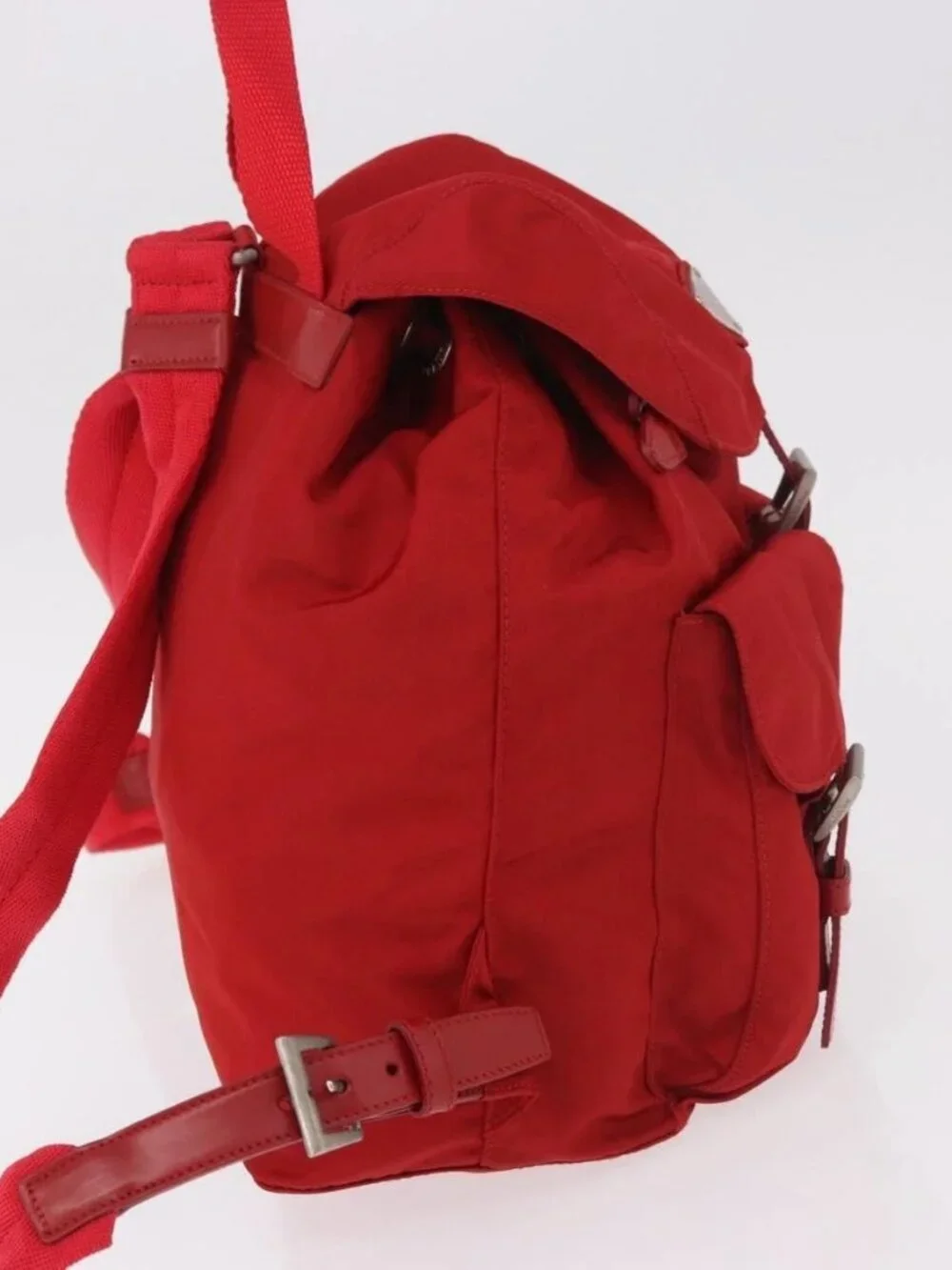 Prada brand	prada color	red
